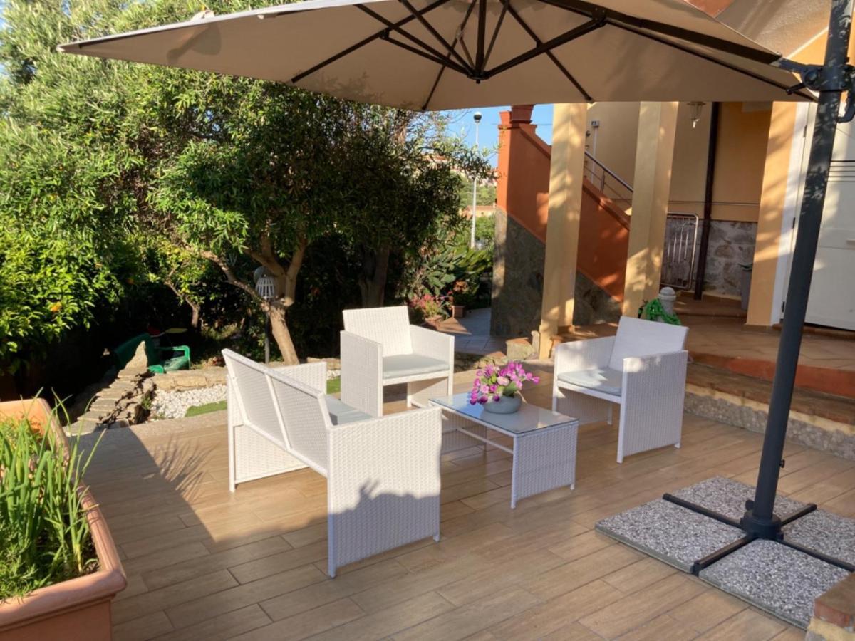 Villa Le Bougainvillea La Maddalena  Exterior foto