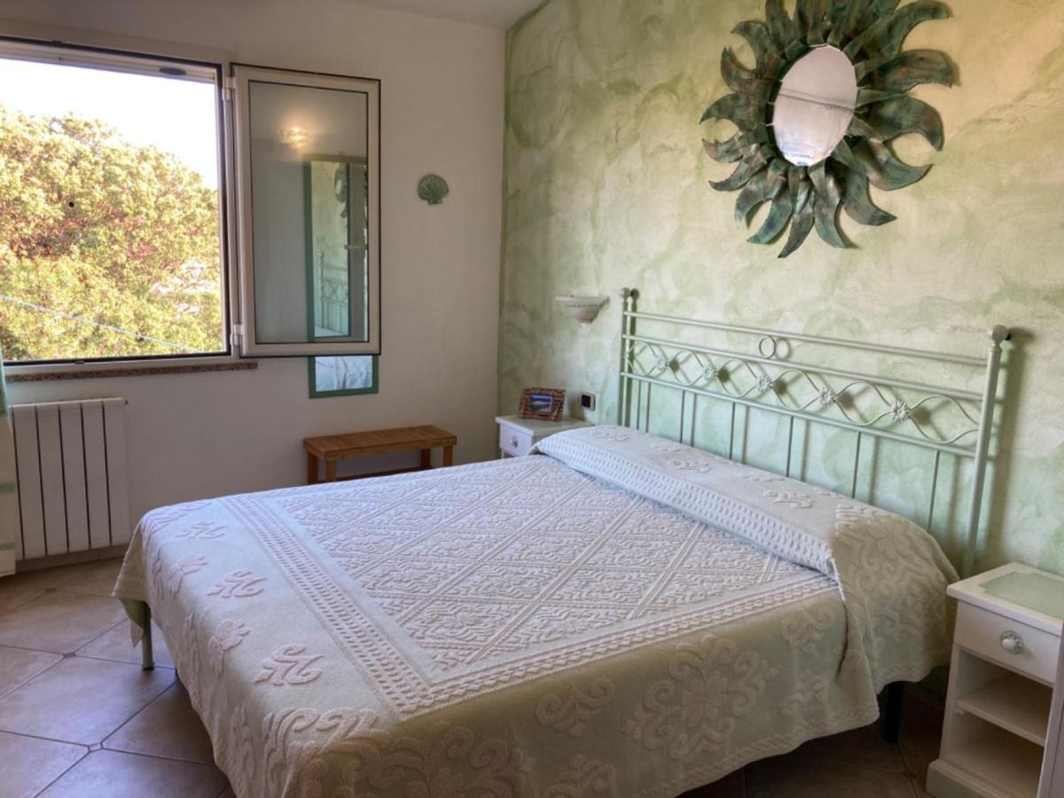 Villa Le Bougainvillea La Maddalena  Exterior foto