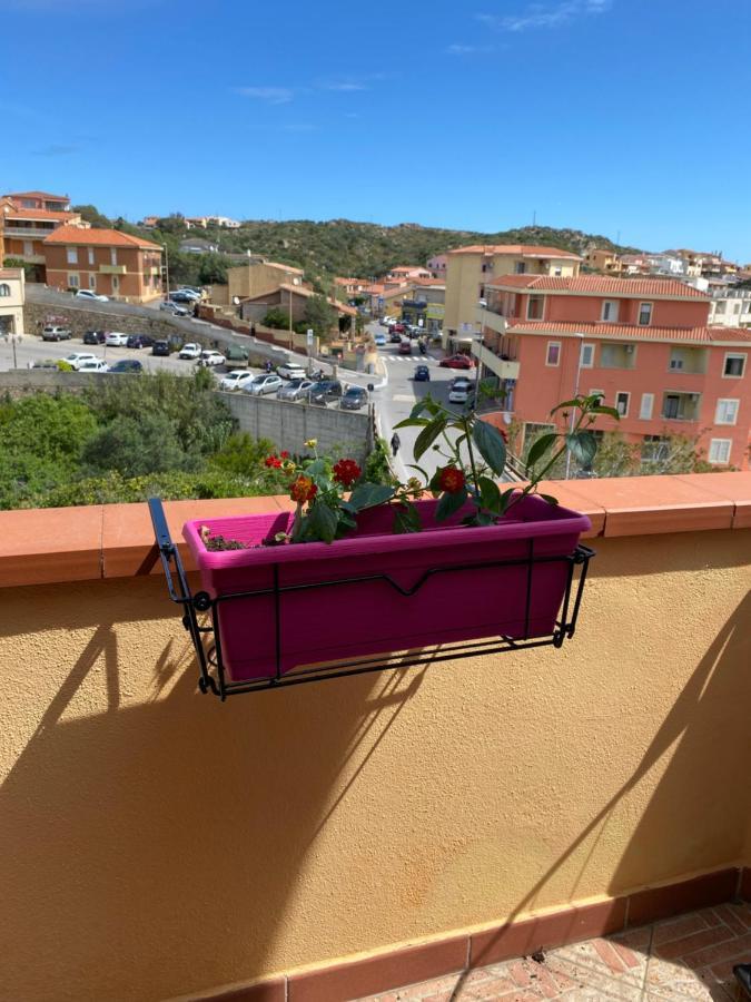 Villa Le Bougainvillea La Maddalena  Exterior foto