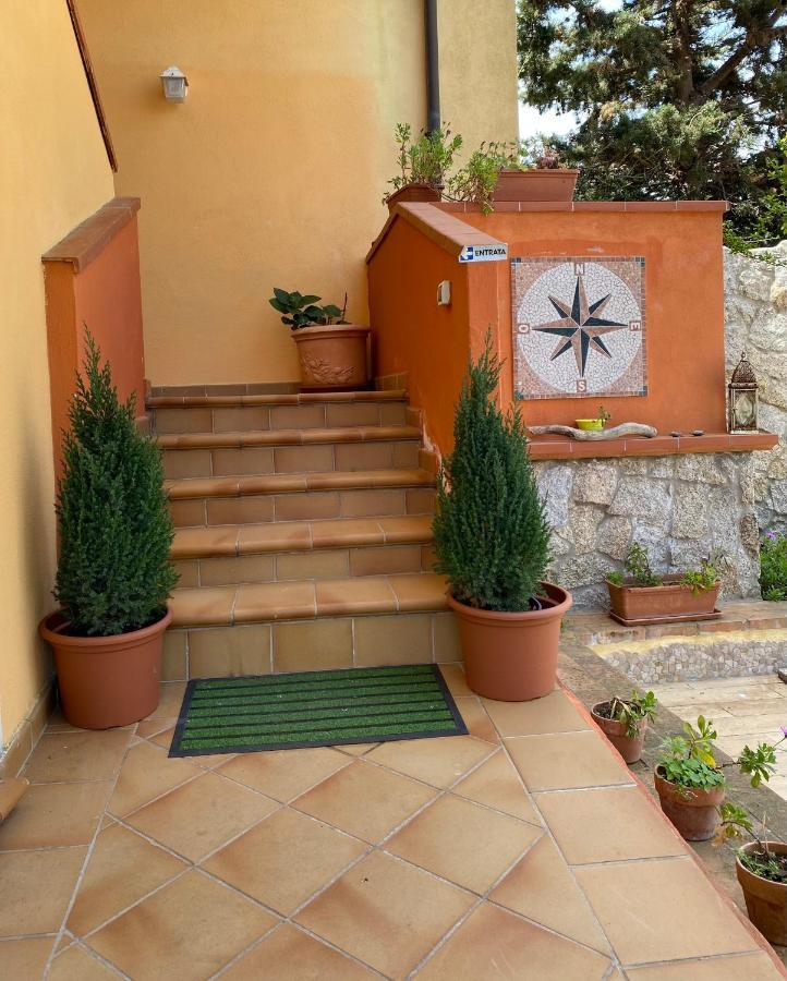 Villa Le Bougainvillea La Maddalena  Exterior foto